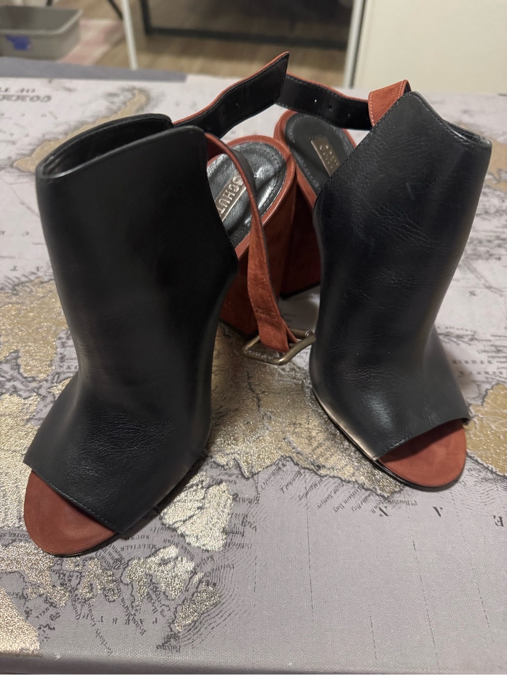 Women’s Black & Brown ankle bootie Open-Toe Block Heel Sandals SCHUTZ size 8
